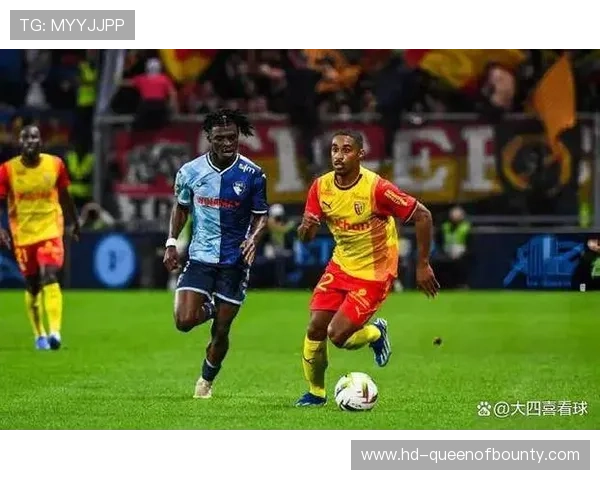 中场托马森：以176.25公里跑动距离领跑法甲的朗斯引擎。